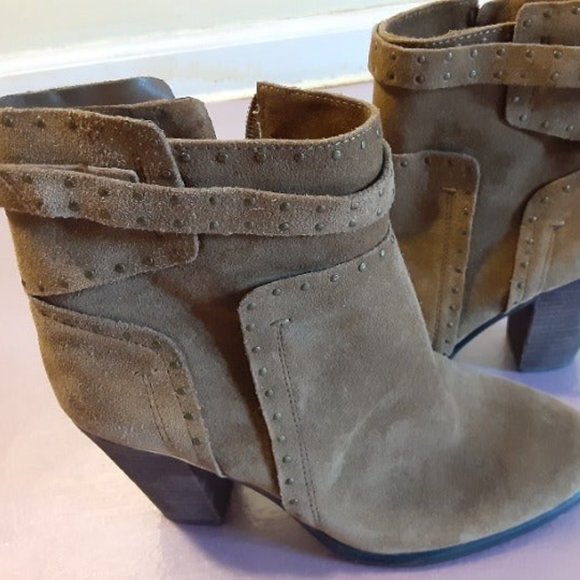 Vince Camuto distressed leather booties /rivets - Picture 1 of 10